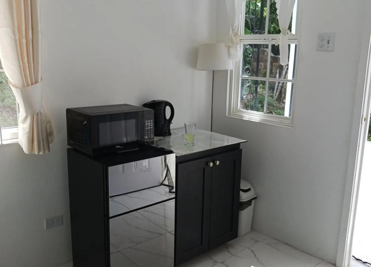 לינה וארוחת בוקר Saint Maryʼs Hill View Rooms ג'מייקה